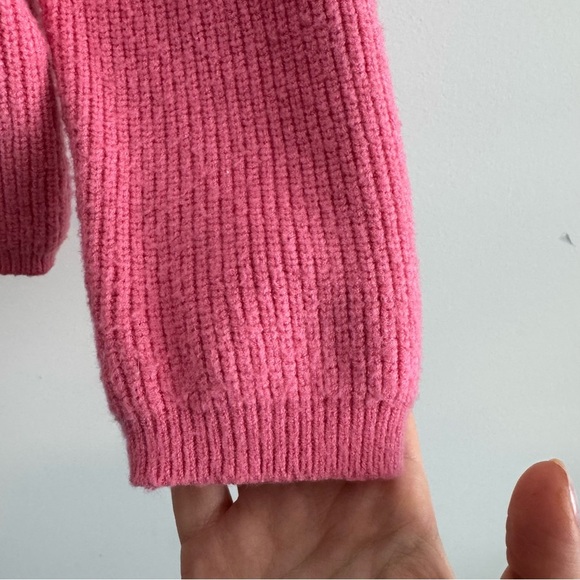 Tahari pink ribbed crewneck sweater size small - Picture 4 of 5